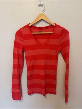 SO Striped V-Neck Long Sleeve Top in Red and Coral Pink